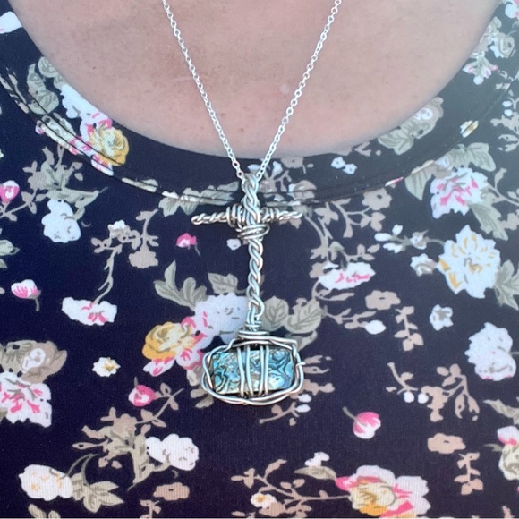 Abalone Thor’s Hammer (Mjolnir) Necklace - Picture 5 of 6